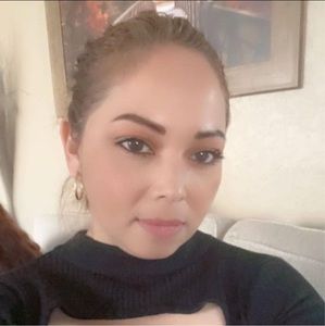 Meet your Posher, Lorena